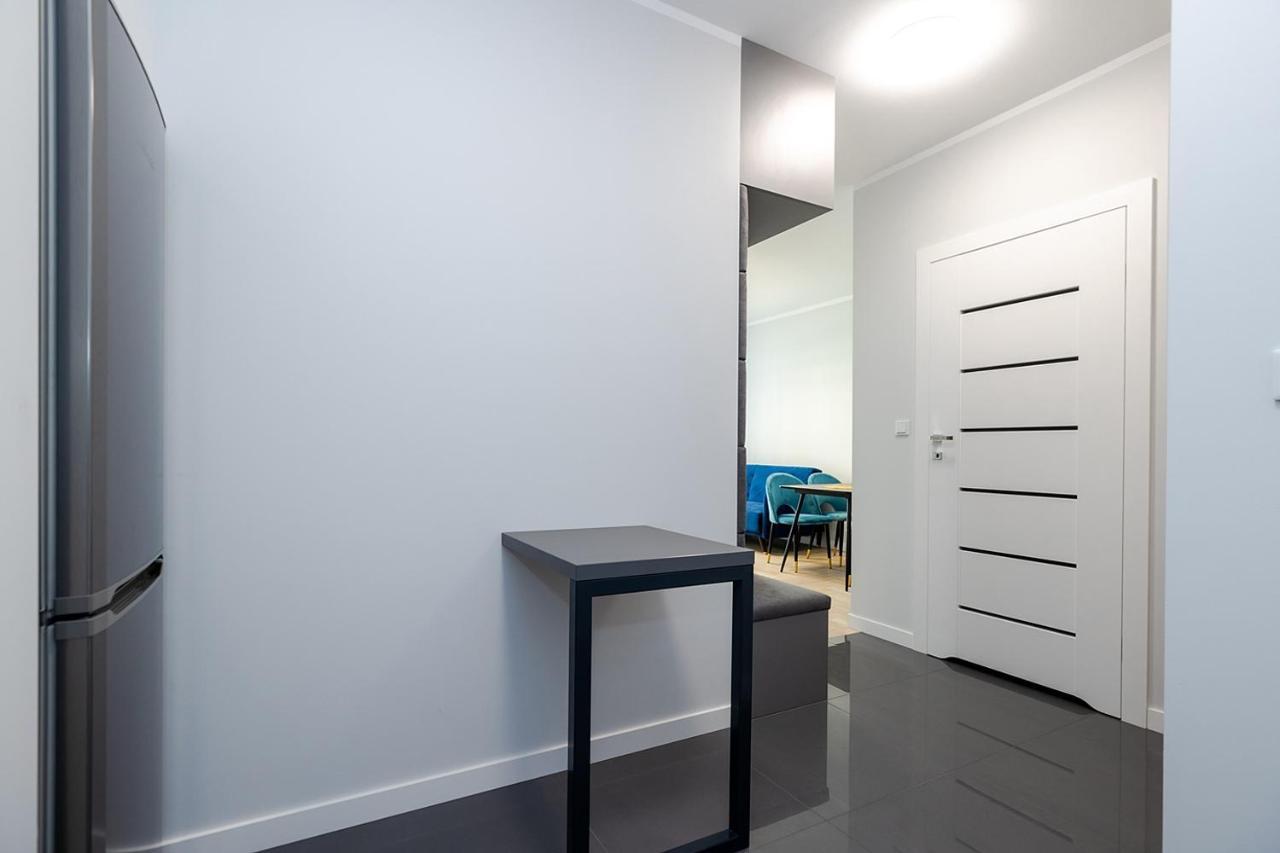 Wola Luxe Apartment Warsawa Bagian luar foto